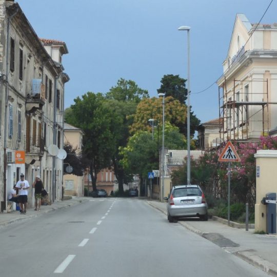 Квартира ПУЛА, ЦЕНТР, С РЕМОНТОМ, РАЗДЕЛЕНА НА ДВЕ ЧАСТИ