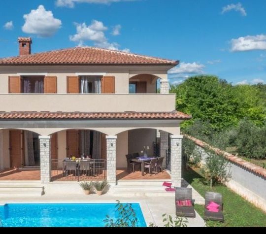 HAUS MIT POOL, UMGEBUNG VODNJAN, UMGEBUNG DIVŠIĆI