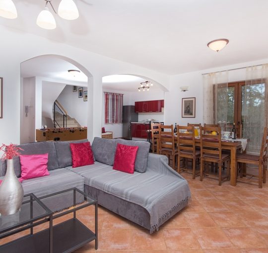 HAUS MIT POOL, UMGEBUNG VODNJAN, UMGEBUNG DIVŠIĆI