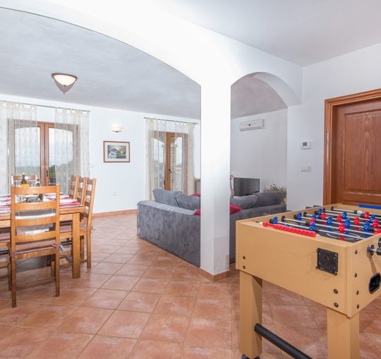 HAUS MIT POOL, UMGEBUNG VODNJAN, UMGEBUNG DIVŠIĆI