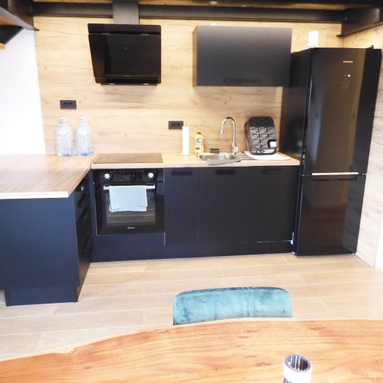 Stan VERUDA, ADAPTIRANO LIJEPO, VRT S PALMAMA150M2, DVA PARKINGA