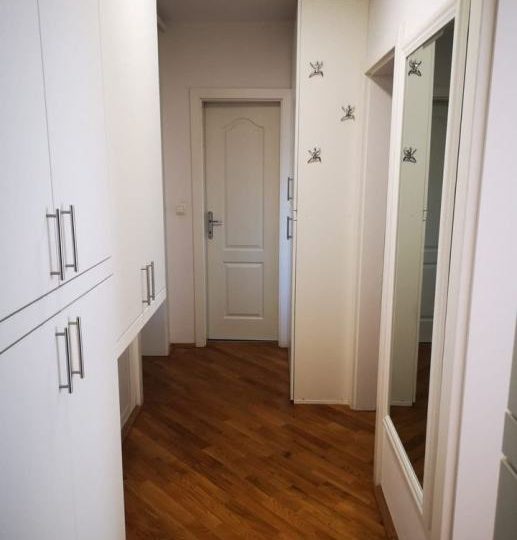 Wohnung PULA, ERSTER STOCK, ZWEI SCHLAFZIMMER, BALKON, ZENTRAL, GARAGE