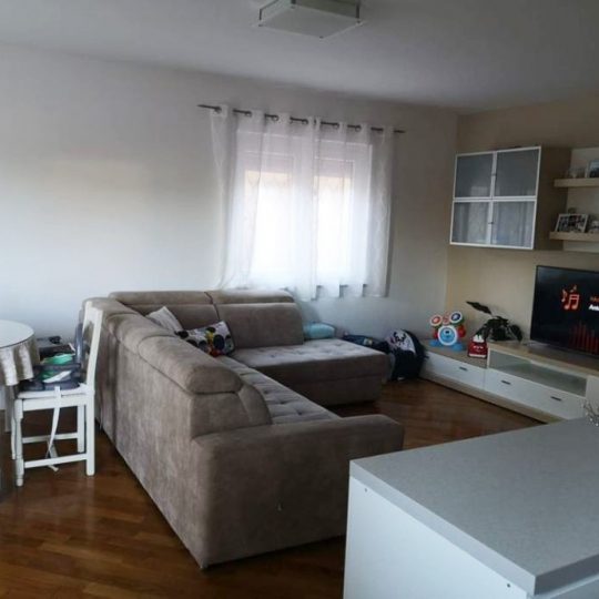 Wohnung PULA, ERSTER STOCK, ZWEI SCHLAFZIMMER, BALKON, ZENTRAL, GARAGE