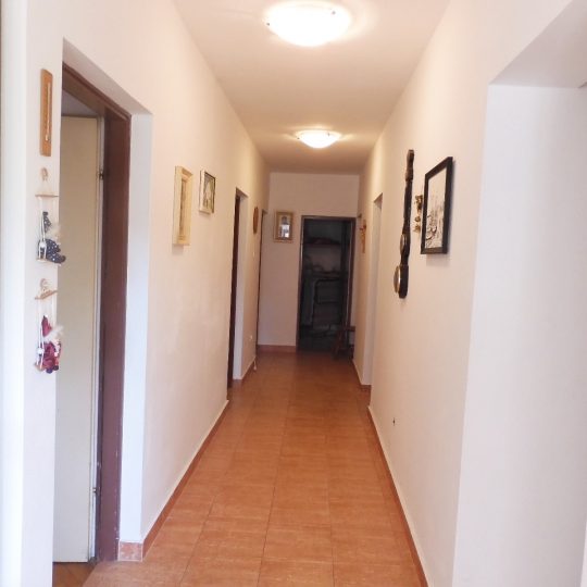 Kuća u Ližnjanu – kvalitetna gradnja za obiteljski život ili investiciju, s pogledom na more