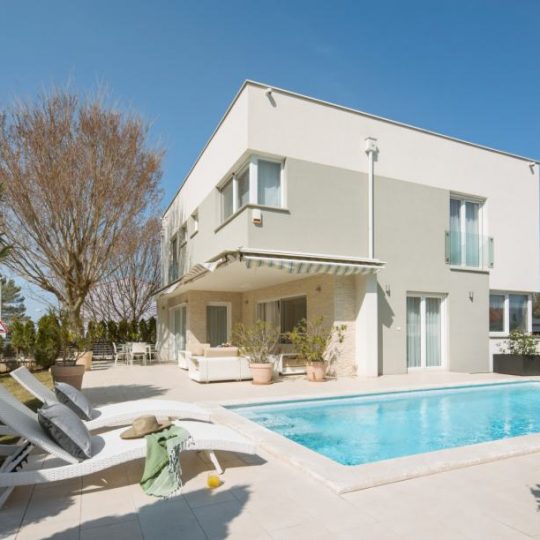 Fazana, luxury Villa, sauna, pool, 200m from the beach