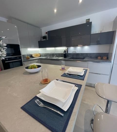 Luxusvilla mit Grundstück