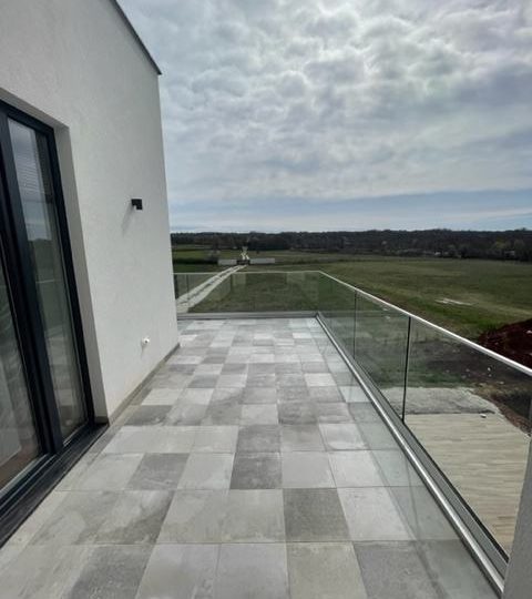 Luxusvilla mit Grundstück