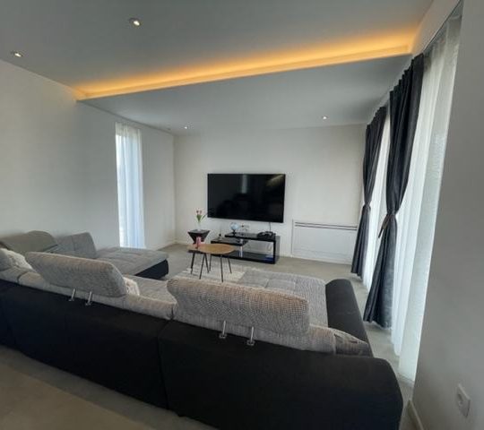 Luxusvilla mit Grundstück