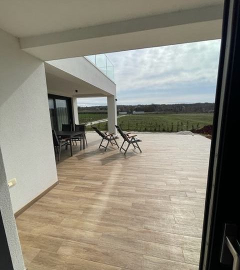 Luxusvilla mit Grundstück