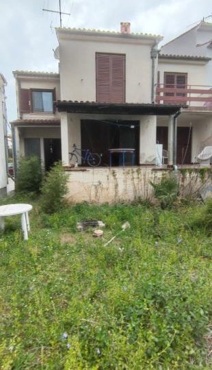 Pula, Haus 268 m2, ruhige Gegend, 163 m2 Garten