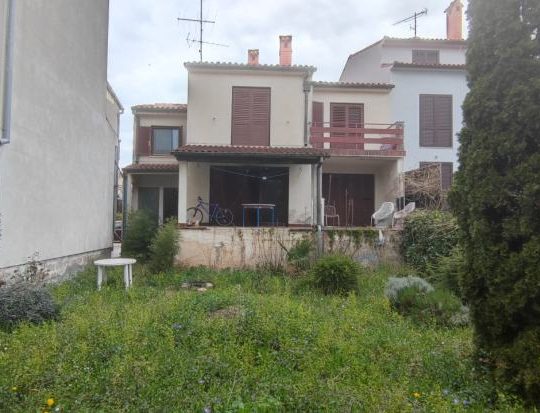 Pula, Haus 268 m2, ruhige Gegend, 163 m2 Garten