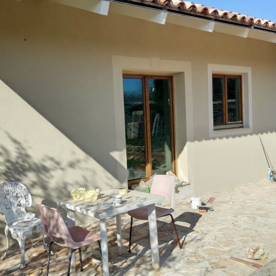 KUĆA ŠIKIĆI, ŠIŠAN, CCA 5 KM DO PULE, KUĆICA SA VRTOM I DVORIŠTEM