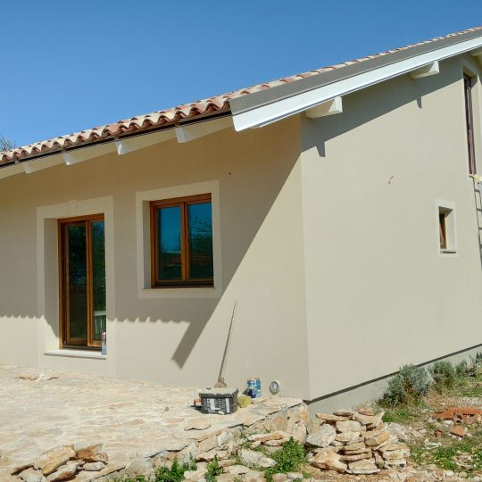 KUĆA ŠIKIĆI, ŠIŠAN, CCA 5 KM DO PULE, KUĆICA SA VRTOM I DVORIŠTEM