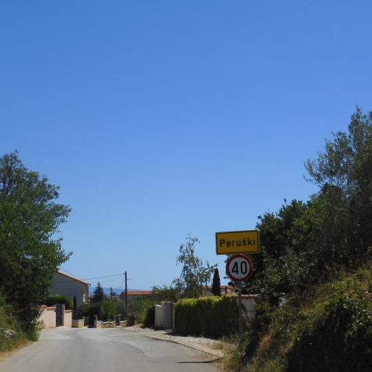 PERUŠKI, GRAĐEVINSKO ZEMLJIŠTE 437m2