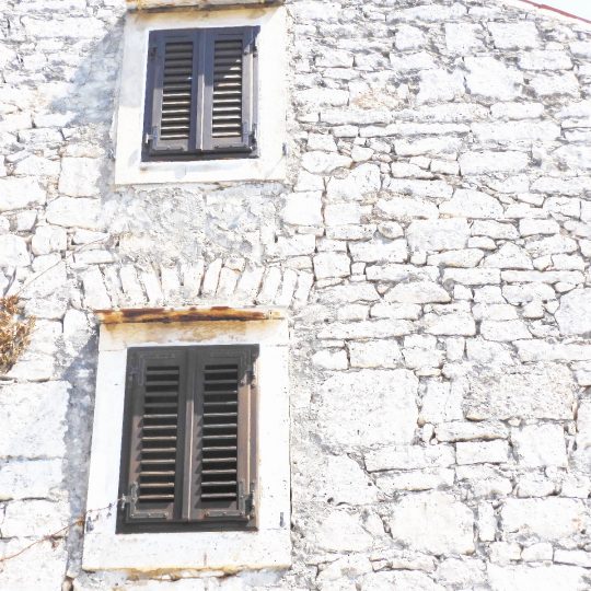 Kuća PREMANTURA, VERTIKALNA POLOVICA, VRT 40m2