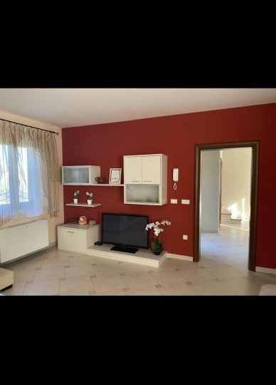 Fažana, villa 200 m2, blizina mora, bazen, odlična lokacija