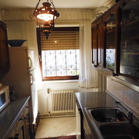 Kuća PULA, LIJEPA i UREDNA KUĆA SA DVA STANA, KOD GROŽNJANSKE ULICE