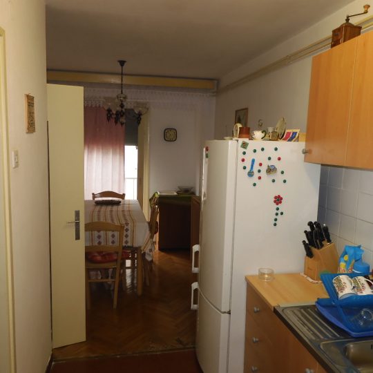 Wohnung PULA, WOHNUNG IN DER NÄHE DES HOTEL RIVIERA