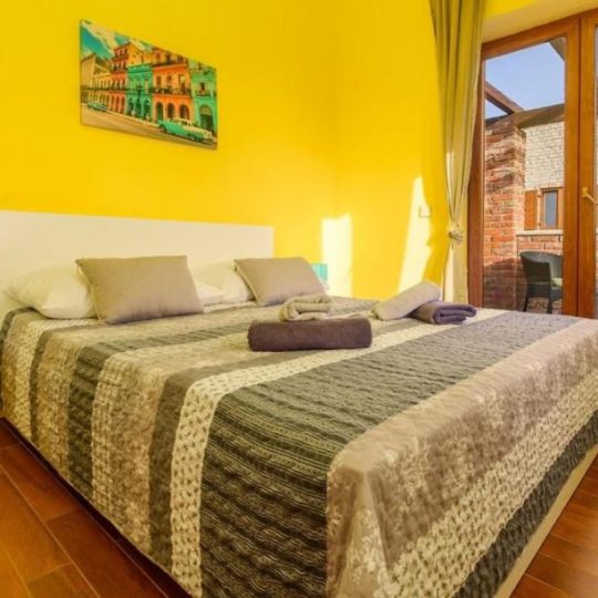 Rustic villa with pool, 4 bedrooms, sea view