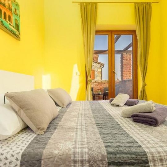 Rustic villa with pool, 4 bedrooms, sea view