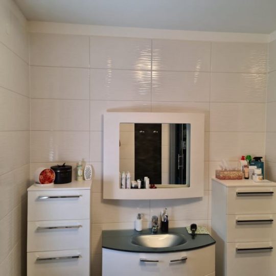 Okolica Banjola prekrasna villa sa bazenom 200m od plaže