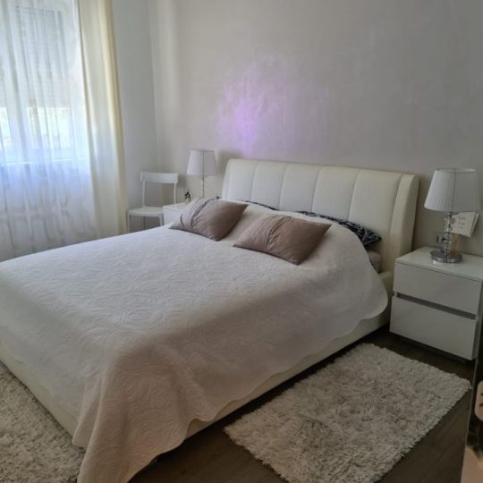 Okolica Banjola prekrasna villa sa bazenom 200m od plaže