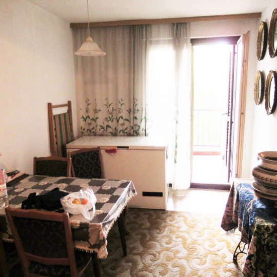 PULA, APARTMENT NEAR THE MARKET, OLDER NEW BUILDING