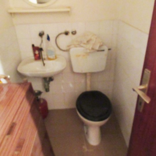 PULA, APARTMENT NEAR THE MARKET, OLDER NEW BUILDING