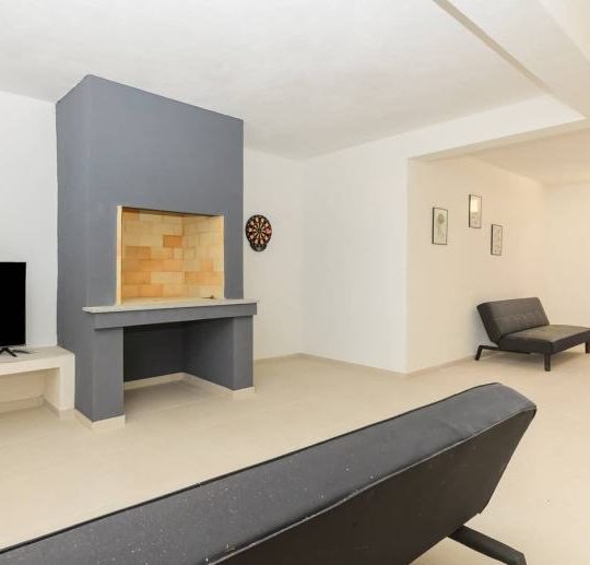 Žminj, OKOLICA VILLA SA BAZENOM,SAUNA, KONOBA, 300.00 m2