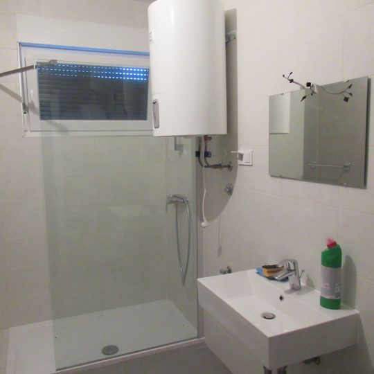 APARTMENT IN PREMANTURI – TWO-ROOM APARTMENT WITH A LARGE COVERED TERRACE