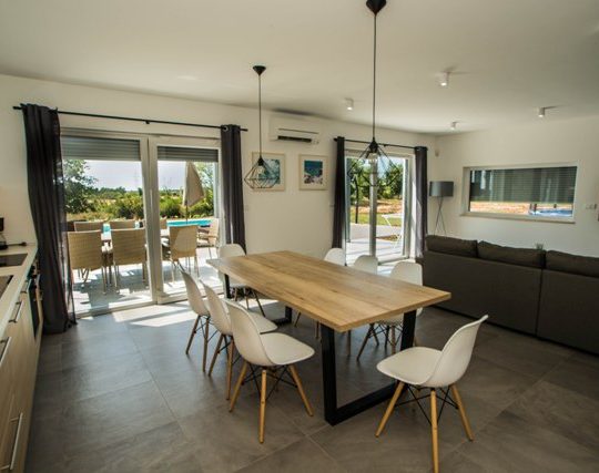 House MEDULIN, SURROUNDINGS, SWIMMING POOL, PLEASANT, QUIET ENVIRONMENT