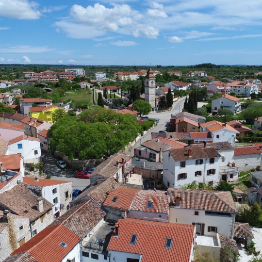 PEROJ BAUGRUNDSTÜCK, 10 GEHMINUTEN ZUM STRAND