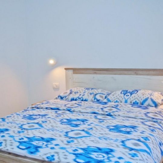 Medulin,kamena kuća 80.00 m2 sa bazenom