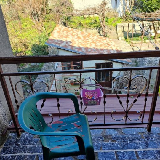 Part of a house of 80 m2 is for sale in the wider center of Pula