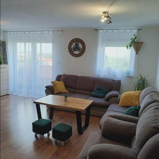 КВАРТИРА НА ВЕЛИ ВРХ, 108м2