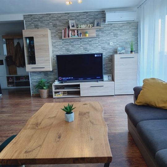 КВАРТИРА НА ВЕЛИ ВРХ, 108м2