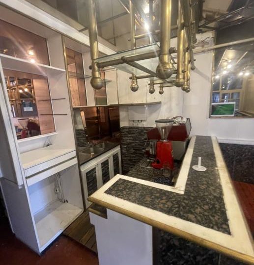 RESTAURANT in a fantastic location (sale)