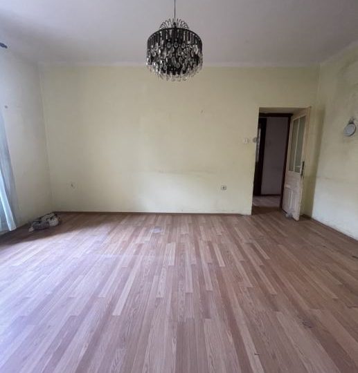 Apartment on the ground floor (ideal for rent to students) (sale)