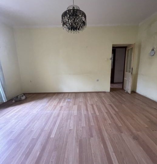 Apartment on the ground floor (ideal for rent to students) (sale)