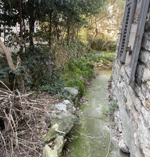Apartment on the ground floor (ideal for rent to students) (sale)