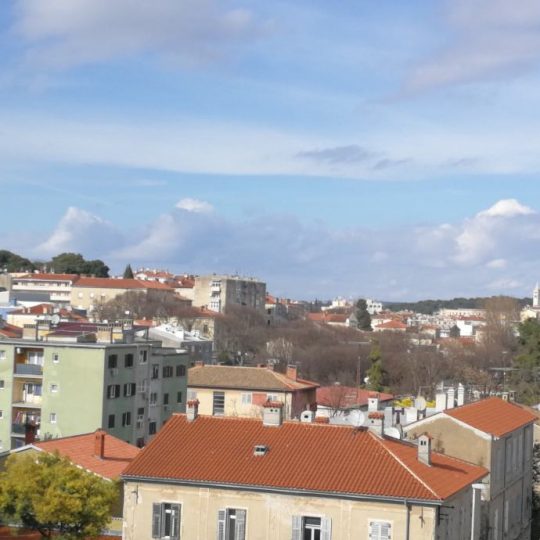 Apartment to be renovated, 76 m2