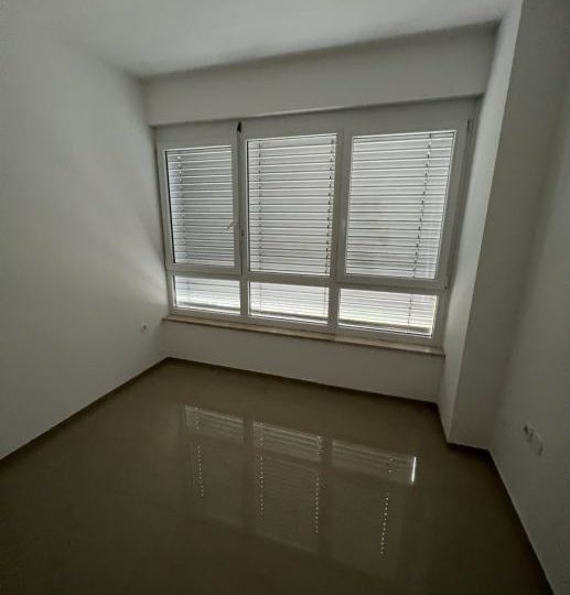 Stan u centru Pule u modernoj zgradi iz 2021. godine