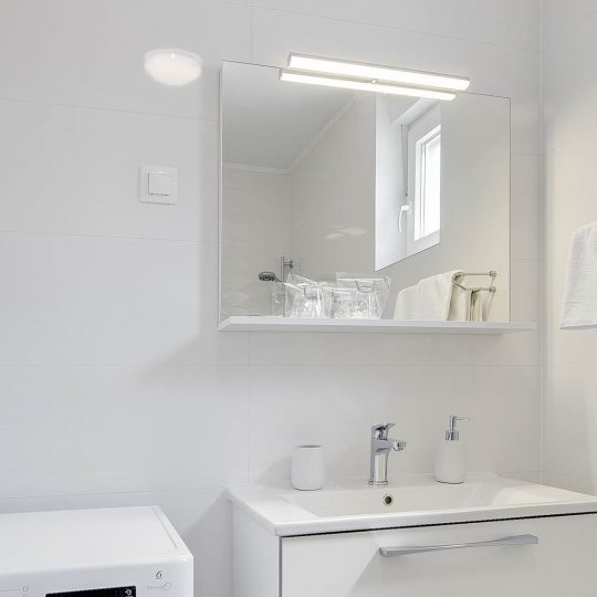 Modernes einstöckiges Haus im Zentrum von Medulin