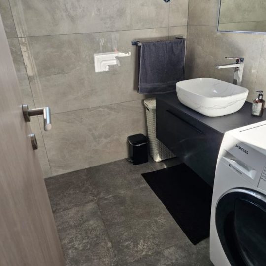 ZWEI-ZIMMER-WOHNUNG SIŠANSKO NESELJE!!! (Verkauf)