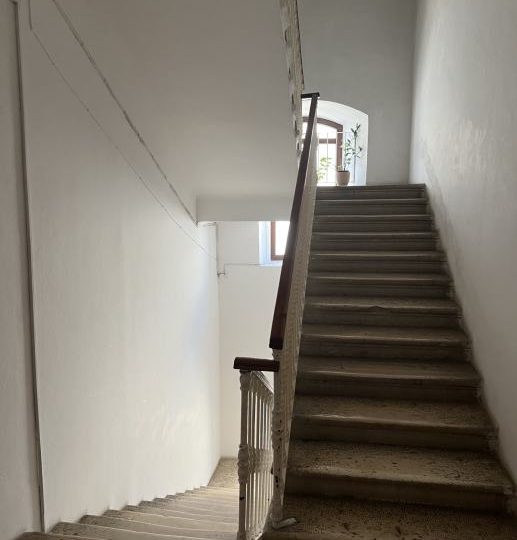 WOHNUNG ZU VERKAUFEN MIT SAUBEREM EIGENTUM (Verkauf)