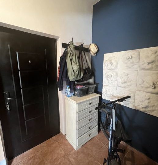 WOHNUNG ZU VERKAUFEN MIT SAUBEREM EIGENTUM (Verkauf)