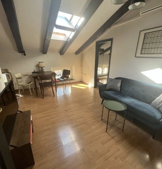 WOHNUNG ZU VERKAUFEN MIT SAUBEREM EIGENTUM (Verkauf)