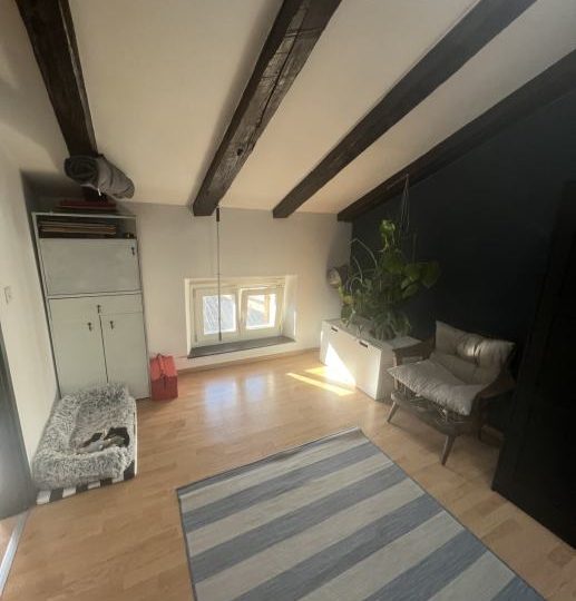 WOHNUNG ZU VERKAUFEN MIT SAUBEREM EIGENTUM (Verkauf)