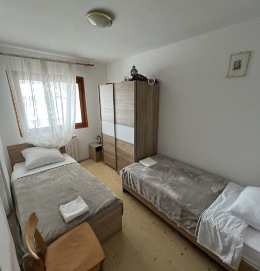 VILLA MIT VIER WOHNUNGEN ZU VERKAUFEN (Verkauf)