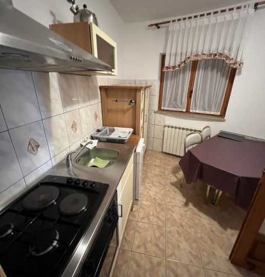 VILLA MIT VIER WOHNUNGEN ZU VERKAUFEN (Verkauf)